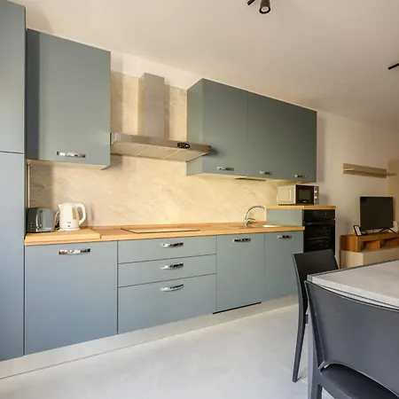 F42 Private Bedroom Ensuite Share Flat Gzira