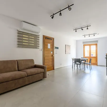 بيت ضيافة F42 Private Bedroom Ensuite Share Flat
